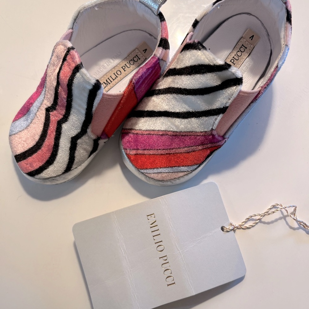 PUCCI - Pre-Walkers - 100% leather - Authentic in Box